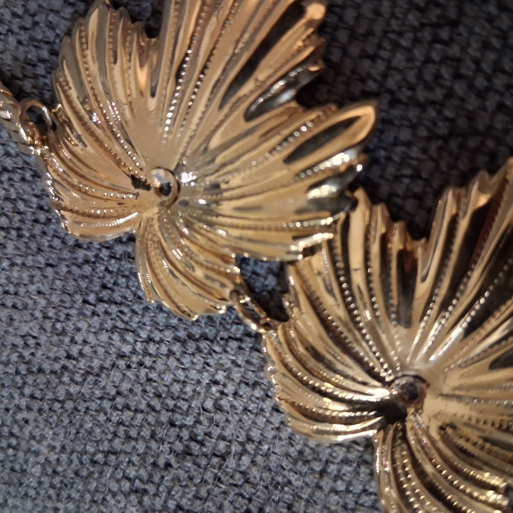 Source Unknown Gold Leaf Statement Necklace - image 3